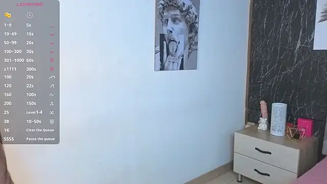 emmi collinss online show from October 10, 7:35 pm