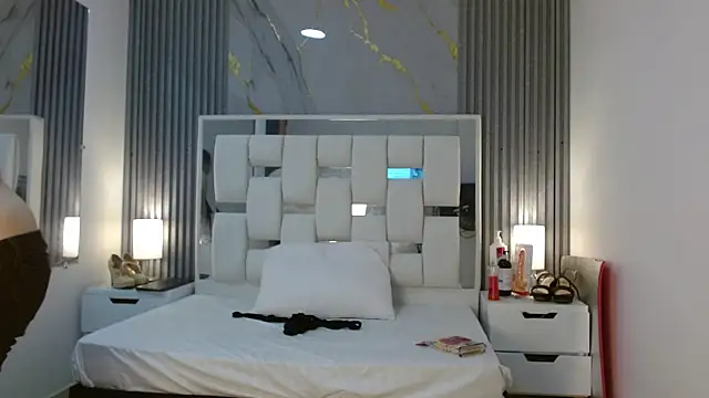 VanessaHard as online show from September 23, 7:28 pm