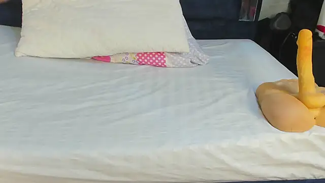 Snapshot of VanessaHard_as chatting on February 21, 7:37 pm VanessaHard as online show from February 21, 7:37 pm