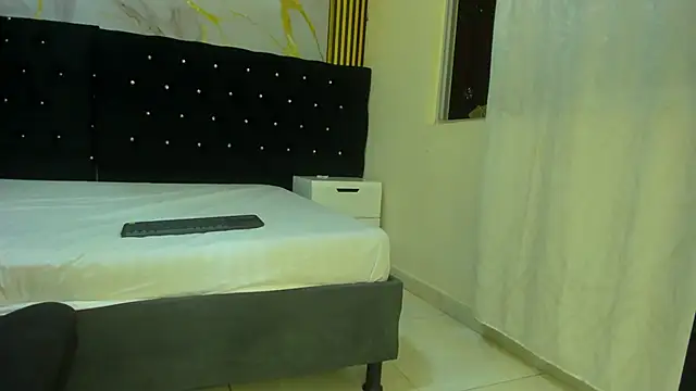 Snapshot of VanessaHard_as chatting on March 31, 3:41 am VanessaHard as online show from March 31, 3:41 am