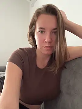 Candy Foxxxy  online show from September 18, 9:00 am