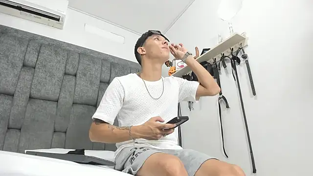 ZafiroAndFlynn online show from November 30, 9:41 pm