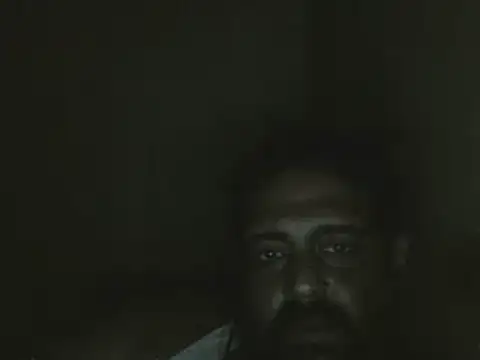 elpoop7305 online show from May 4, 2:40 am
