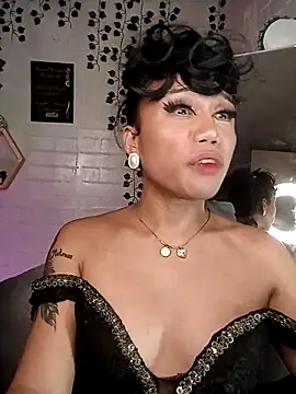 Snapshot of YourNikkieXxx chatting on September 25, 8:23 pm YourNikkieXxx online show from September 25, 8:23 pm