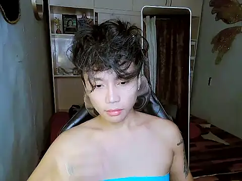 Snapshot of YourNikkieXxx chatting on October 29, 10:50 am YourNikkieXxx online show from October 29, 10:50 am