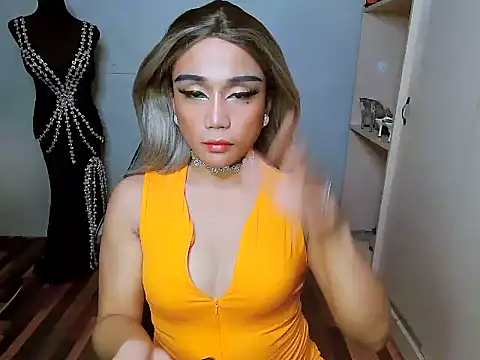 Snapshot of YourNikkieXxx chatting on December 23, 9:29 am YourNikkieXxx online show from December 23, 9:29 am