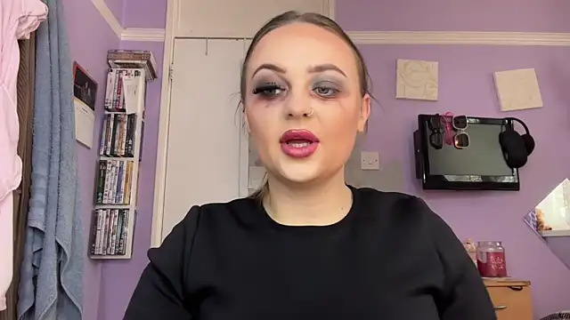 SexySashaxox online show from October 31, 1:23 pm