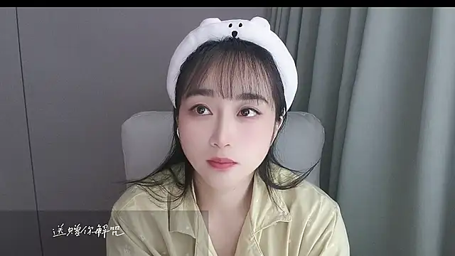 Honeysexy-1 online show from October 23, 6:13 am