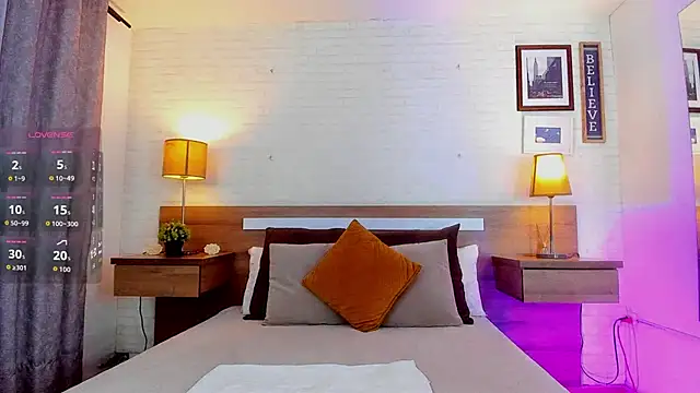 JenniferAuriston online show from October 25, 10:59 pm