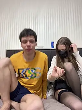 lovburger online show from April 29, 3:38 pm
