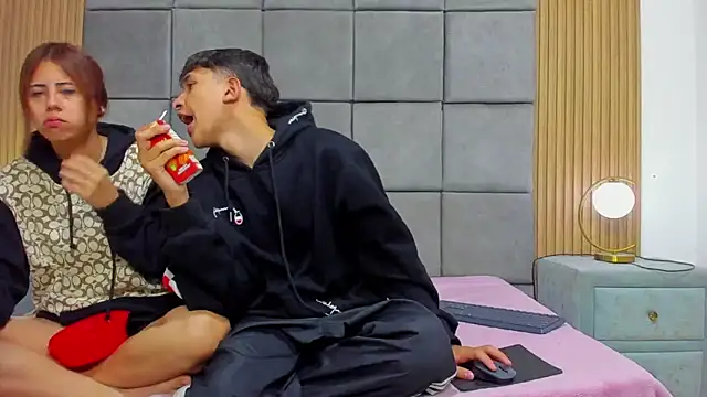 ChanellandMax online show from January 8, 1:24 pm