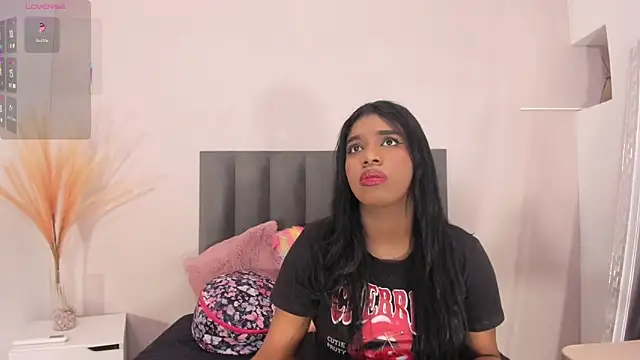 KendraChavez  online show from December 21, 10:28 pm