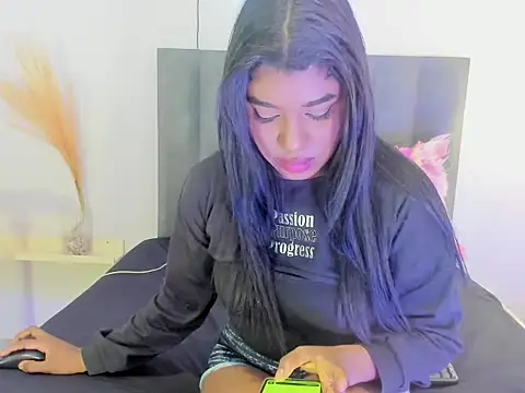 KendraChavez  online show from February 13, 9:11 pm