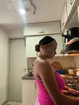 Laia Gomez online show from February 5, 8:46 pm