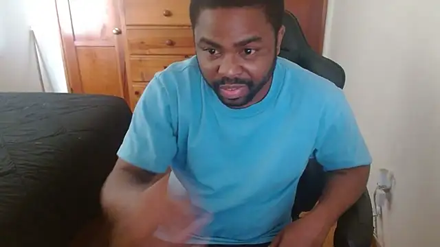 Breadwinnah online show from November 9, 9:02 pm