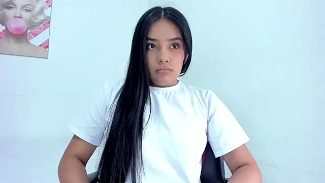 Snapshot of valeria_millers chatting on April 23, 5:26 pm valeria millers online show from April 23, 5:26 pm