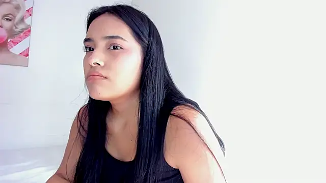 Snapshot of valeria_millers chatting on May 23, 2:21 pm valeria millers online show from May 23, 2:21 pm