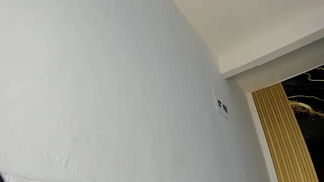 VioletRose as online show from December 18, 8:04 pm