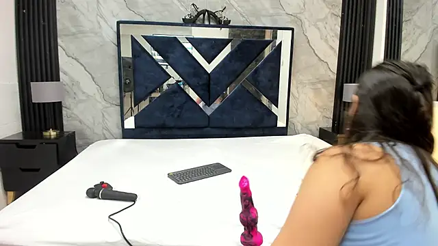 VioletRose as online show from May 16, 7:34 pm