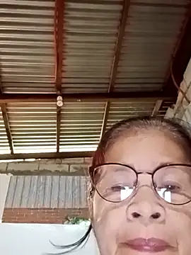 Snapshot of Sweet-Lita50 chatting on October 18, 12:13 am Sweet-Lita50 online show from October 18, 12:13 am