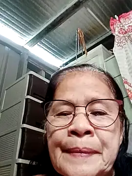 Snapshot of Sweet-Lita50 chatting on November 14, 4:22 am Sweet-Lita50 online show from November 14, 4:22 am