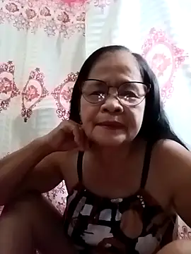 Snapshot of Sweet-Lita50 chatting on February 19, 6:31 am Sweet-Lita50 online show from February 19, 6:31 am