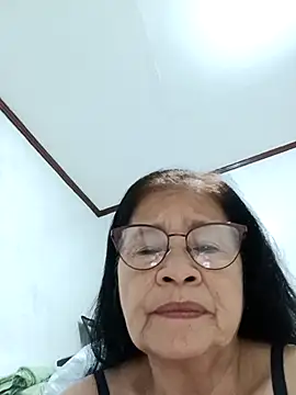 Snapshot of Sweet-Lita50 chatting on March 7, 12:29 am Sweet-Lita50 online show from March 7, 12:29 am