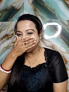 Snapshot of hornypiu697 chatting on February 25, 3:27 am hornypiu697 online show from February 25, 3:27 am