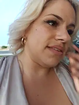 Snapshot of toomuchofafreak chatting on October 13, 11:10 am toomuchofafreak online show from October 13, 11:10 am