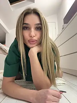 KaseyQuinn  online show from November 29, 10:35 pm