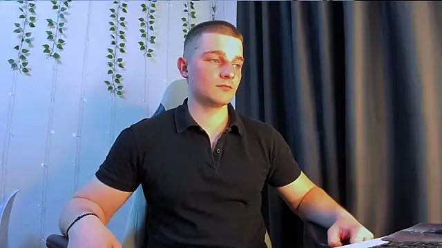 Your Claddagh online show from April 2, 7:00 pm