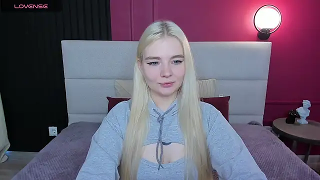 RuthBryant online show from September 19, 8:38 am