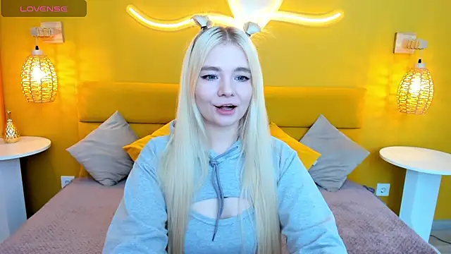 RuthBryant online show from October 17, 8:28 am