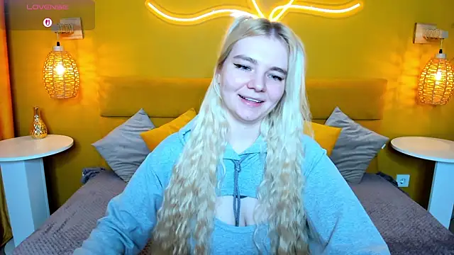 RuthBryant online show from February 7, 12:36 am