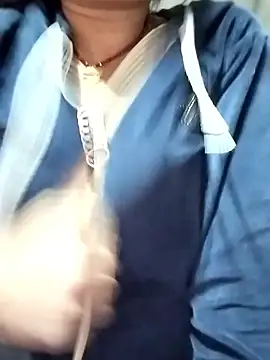 rani8008 online show from January 9, 7:00 am