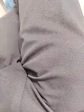 Snapshot of themasklover chatting on February 22, 10:03 am themasklover online show from February 22, 10:03 am