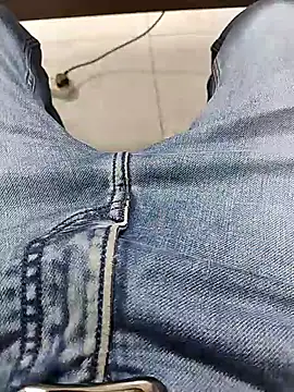 Snapshot of themasklover chatting on March 22, 6:28 am themasklover online show from March 22, 6:28 am