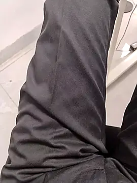 Snapshot of themasklover chatting on March 30, 6:36 am themasklover online show from March 30, 6:36 am