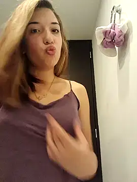 Snapshot of _ArianaMiller chatting on September 24, 1:14 pm ArianaMiller online show from September 24, 1:14 pm