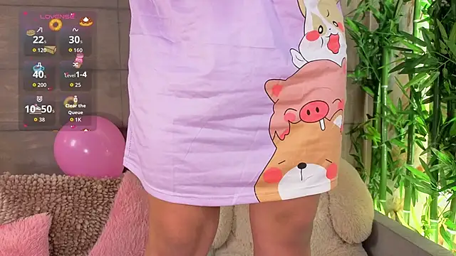 Snapshot of MeganAdamms chatting on September 25, 11:47 am MeganAdamms online show from September 25, 11:47 am