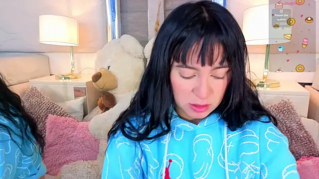 Snapshot of MeganAdamms chatting on October 3, 12:35 pm MeganAdamms online show from October 3, 12:35 pm