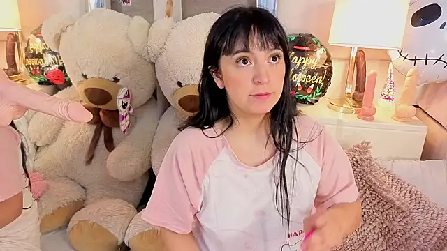 Snapshot of MeganAdamms chatting on October 14, 1:56 pm MeganAdamms online show from October 14, 1:56 pm