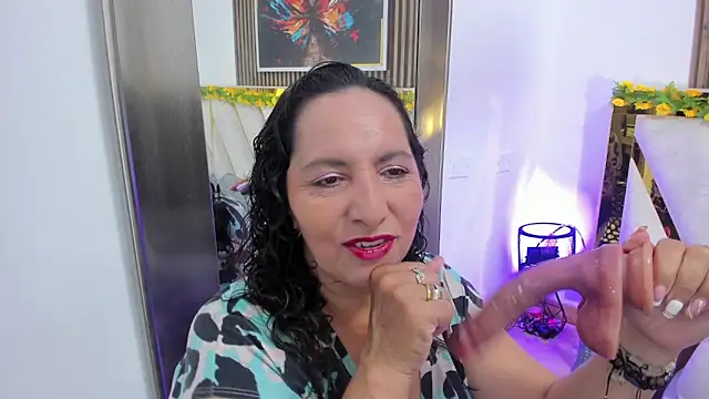 Snapshot of Luna_Naughty1 chatting on June 11, 3:10 pm Luna Naughty1 online show from June 11, 3:10 pm