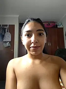 Snapshot of missapril0101 chatting on April 3, 5:22 pm missapril0101 online show from April 3, 5:22 pm