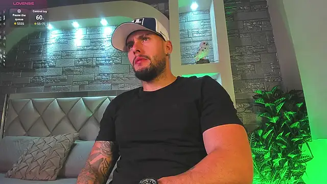 Snapshot of dominic_de_luca chatting on September 25, 3:21 am dominic de luca online show from September 25, 3:21 am