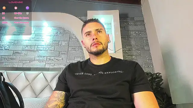 Snapshot of dominic_de_luca chatting on October 7, 2:53 am dominic de luca online show from October 7, 2:53 am