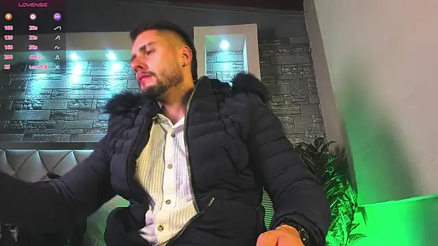 Snapshot of dominic_de_luca chatting on October 9, 4:54 am dominic de luca online show from October 9, 4:54 am