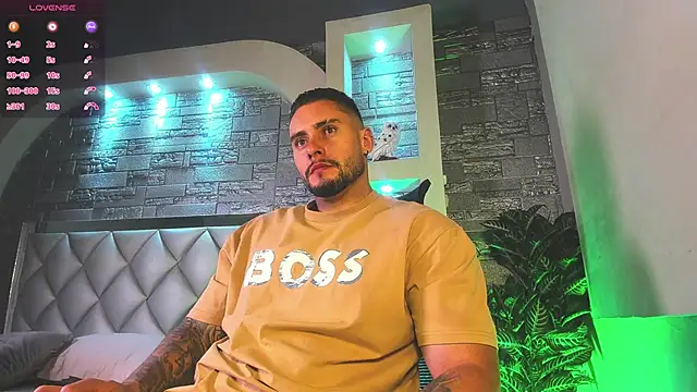 Snapshot of dominic_de_luca chatting on October 11, 3:28 am dominic de luca online show from October 11, 3:28 am