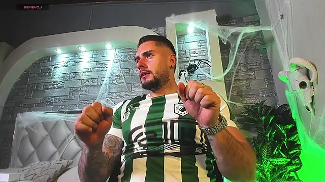 Snapshot of dominic_de_luca chatting on October 27, 2:37 am dominic de luca online show from October 27, 2:37 am