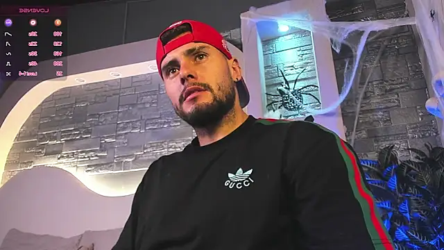 Snapshot of dominic_de_luca chatting on November 2, 5:43 am dominic de luca online show from November 2, 5:43 am